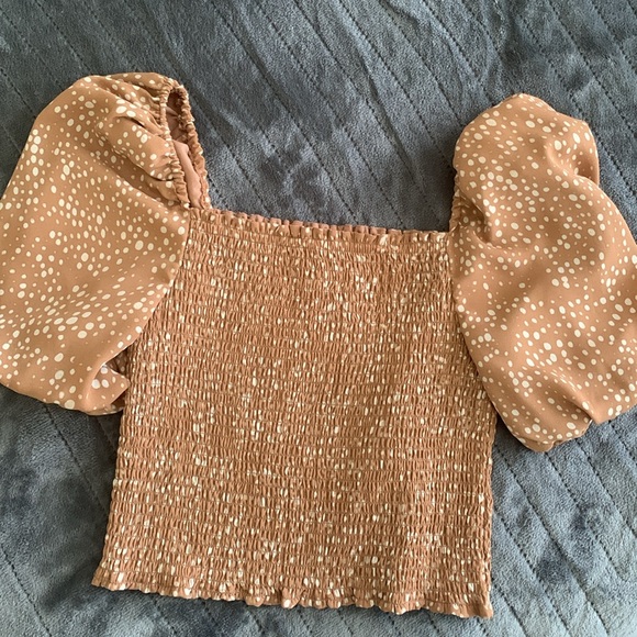 BB Dakota #1 Fawn Camel Tan Polka Dot Top Small - Picture 6 of 8